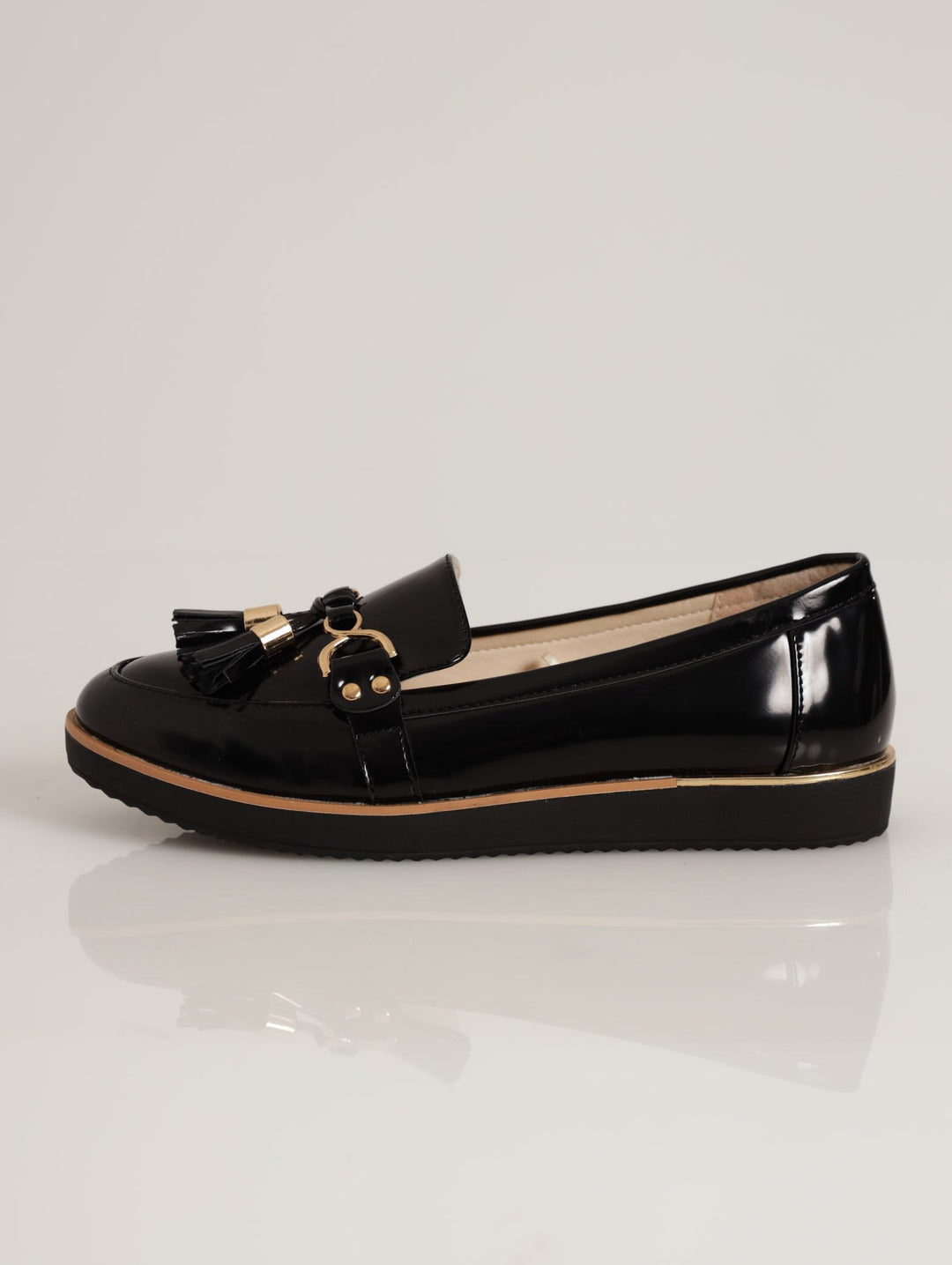Ladies Metal Trim Loafer With Tassle Detail - Black