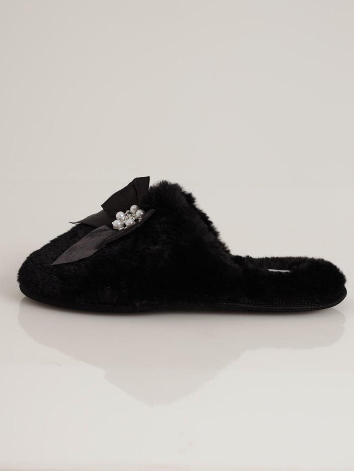 Closed Toe Fur Slipper - Black