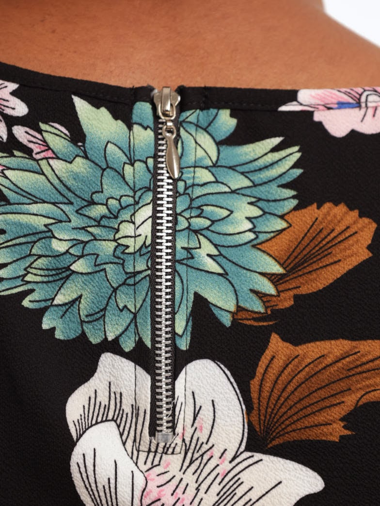 Ladies Zip Back Short Sleeve Floral Blouse - Black