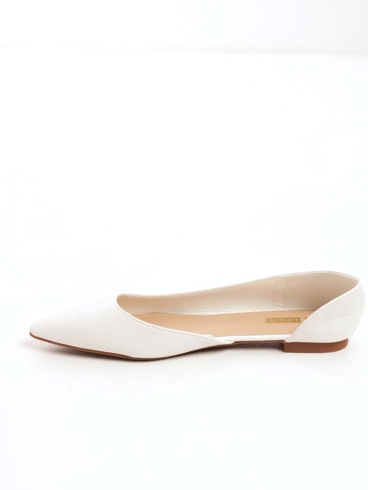 Ladies Matte Croc Open Waist Pointy Pump Shoe - White