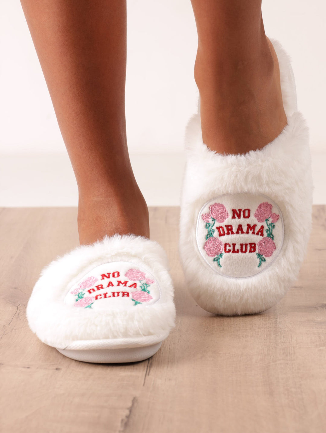 Ladies No Drama Club Closed Toe Slipper - White