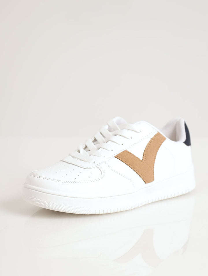 Ladies Detail Street Sneaker With Punch Holes - White