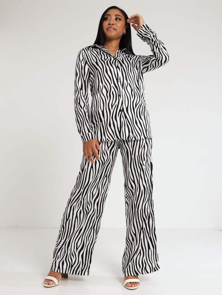 Ladies Long Sleeve Zebra Print Satin Shirt - Cream