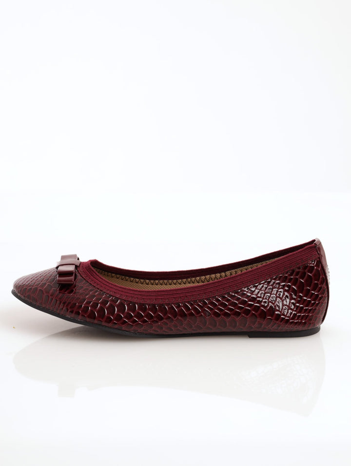 Ladies Textured Patent Elasticated Pump Shoe - Burgundy