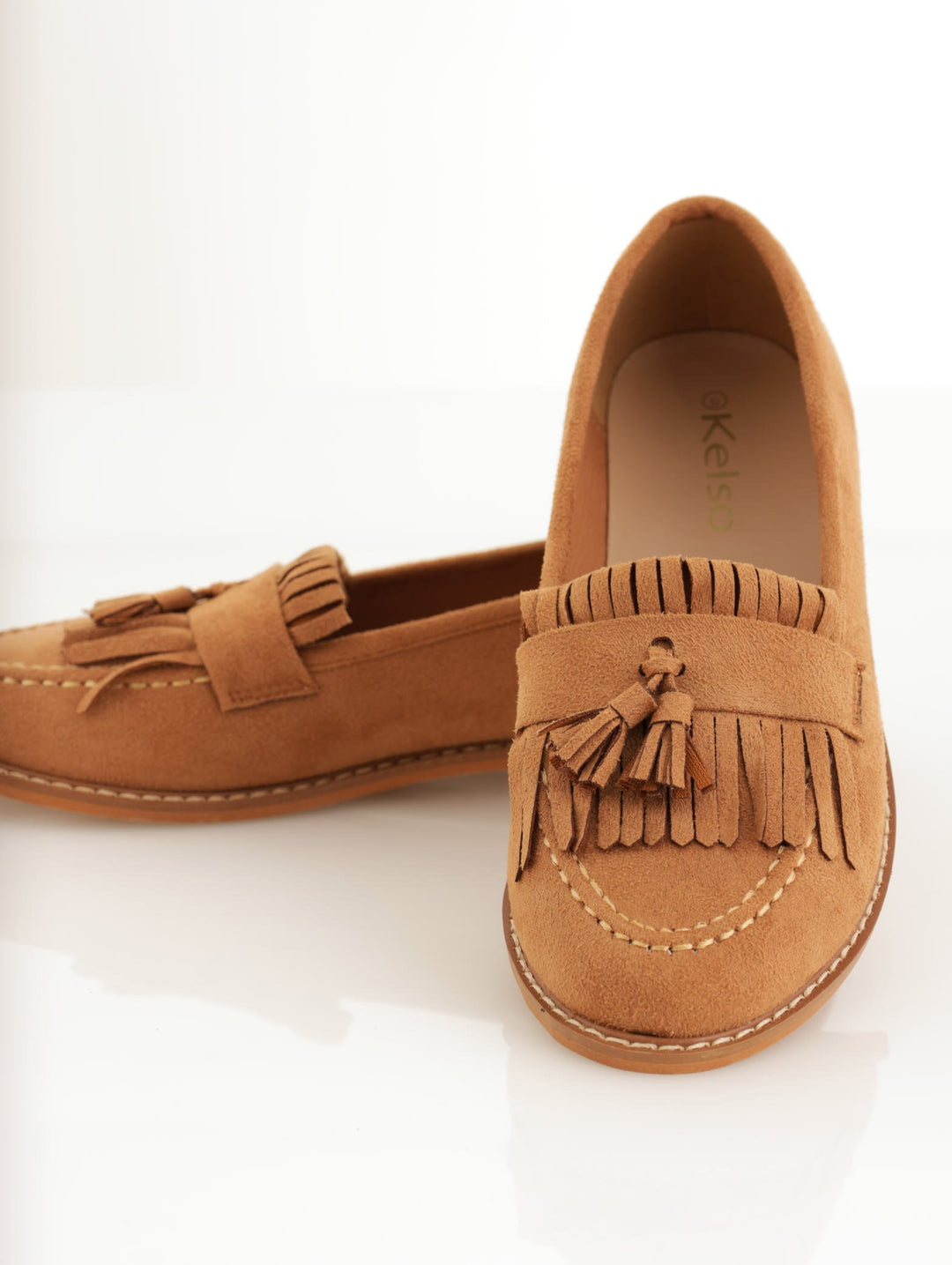 Ladies Loafer With Fringe And Tassel Trim - Tan