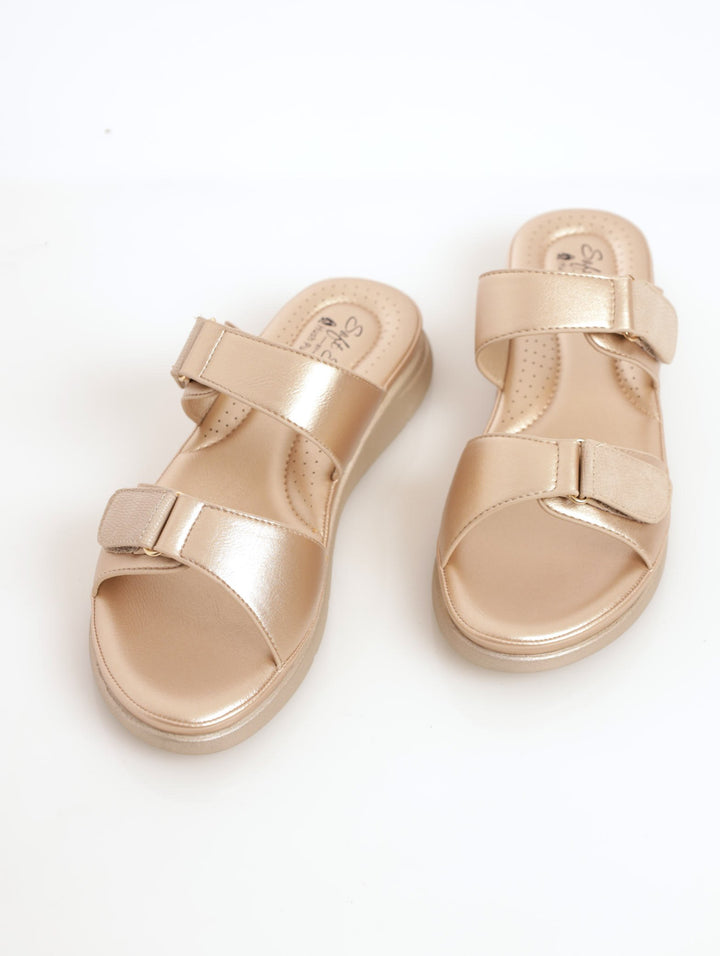 Ladies Soft Style Soft Katy Sandal - Gold