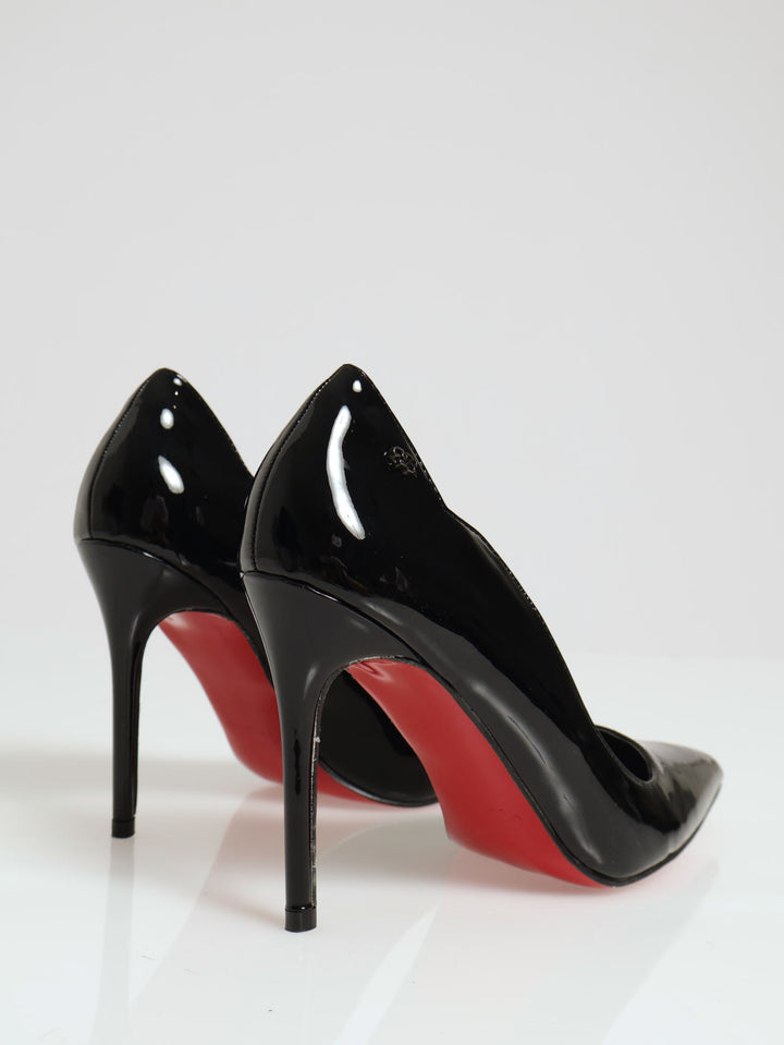 Lola Scallop Edge Court Heel - Black