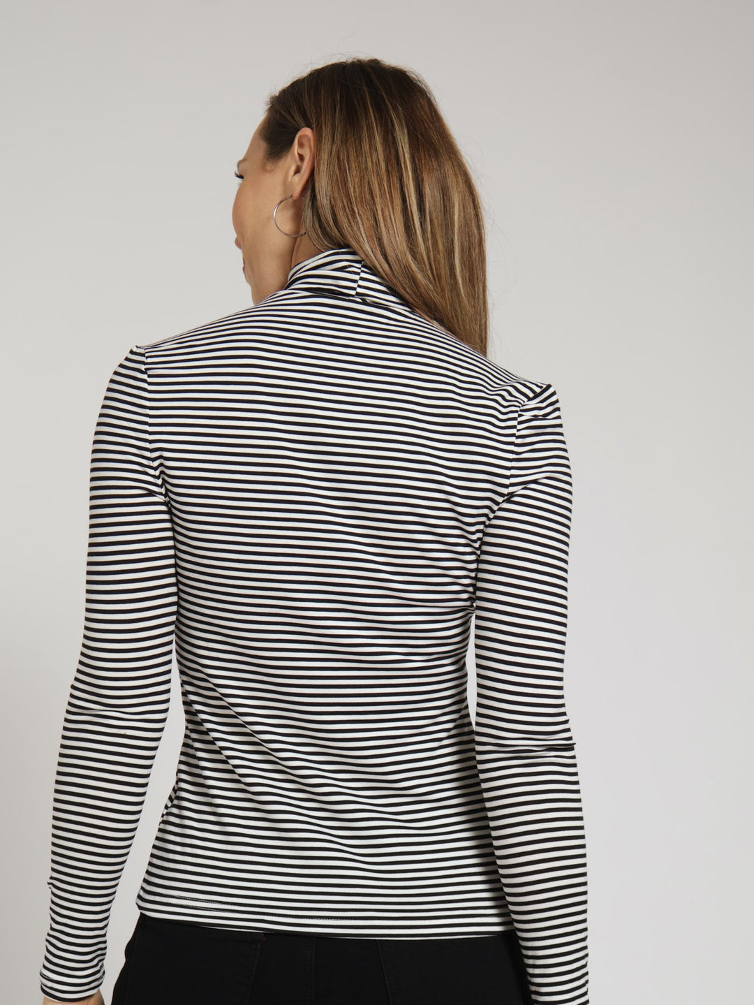 Long Sleeve Basic Poloneck - Black/White