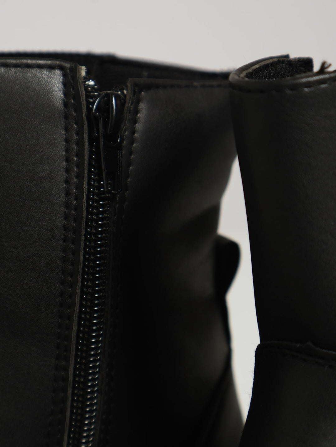 Girls Chunky Chelsea Boot - Black