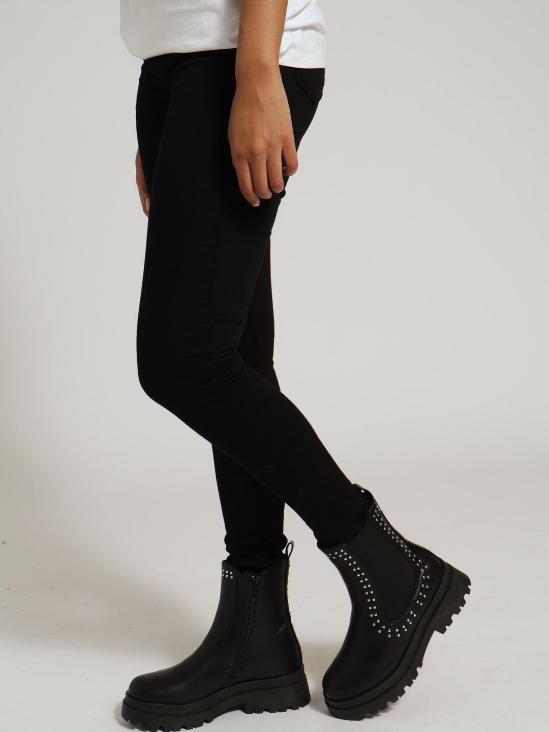 Curvy Hi-Rise Super Skinny Denim Jean - Black