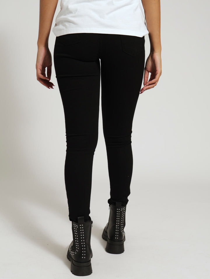 Curvy Hi-Rise Super Skinny Denim Jean - Black