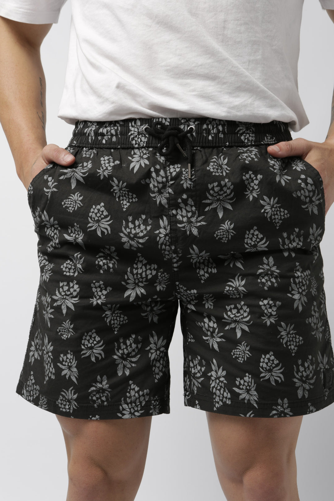Men's Pineapple Beach Short - Black
