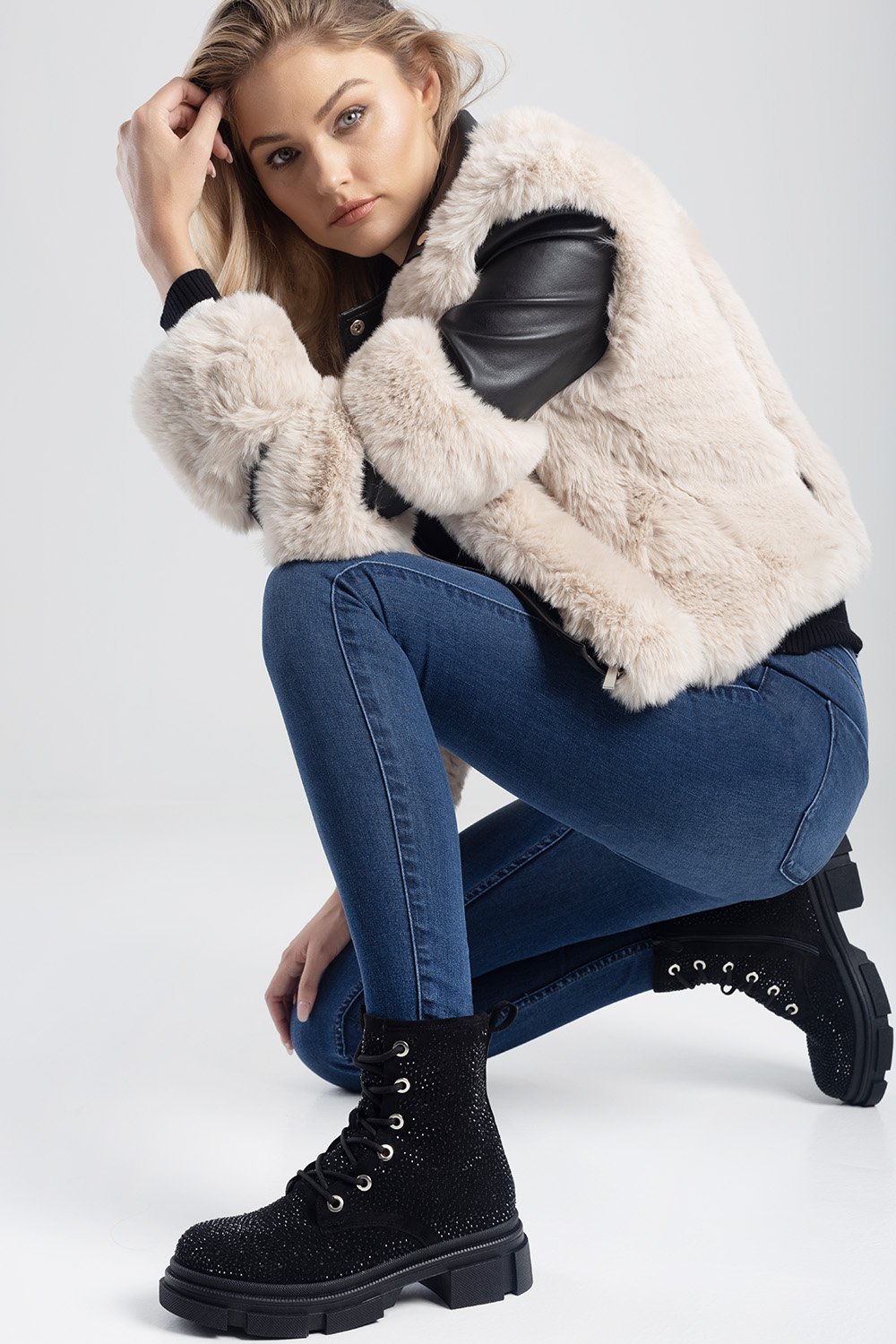 Ladies Step Up Boot - Black