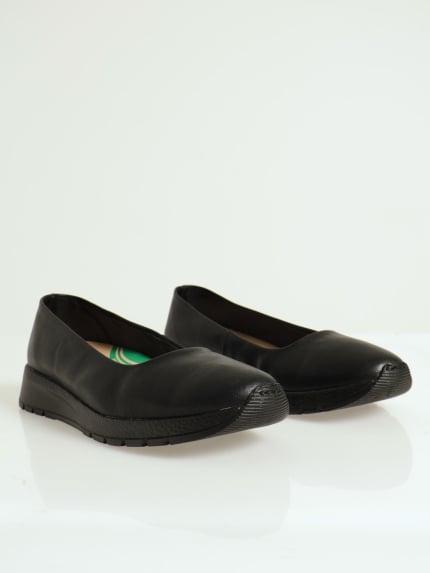 Leah Round Toe Evox Sole Shoe - Black