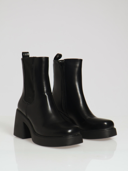 Square Toe Chelsea Boots - Black