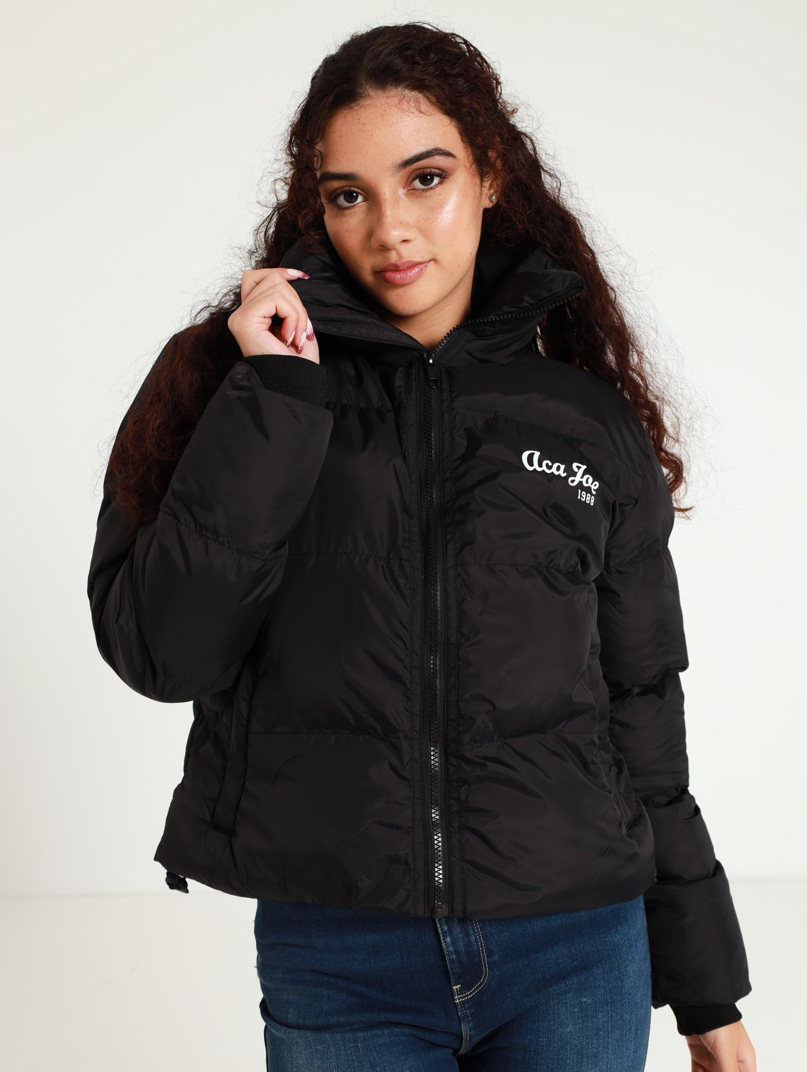 Cropped Embroidery Logo Puffer Jacket - Black